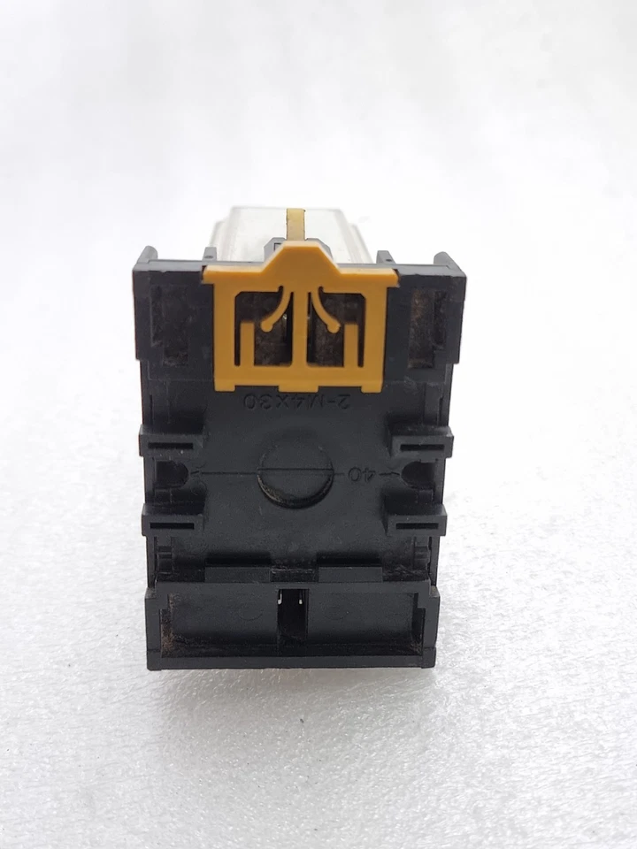 Omron MYA-BMT CIM 24VDC Power Relay With Base Unit Free Ship